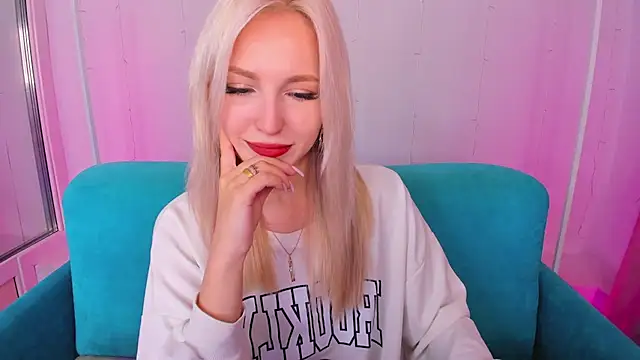 LisaFoxyMe online show from November 5, 1:22 am