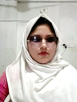 Nusrat-N online show from April 27, 3:09 pm