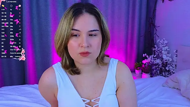 Snapshot of ElizabethDixon chatting on October 1, 8:47 pm ElizabethDixon online show from October 1, 8:47 pm