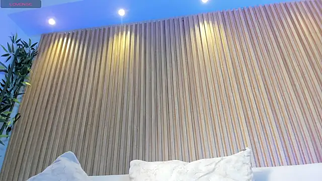 MadisonAnngel online show from October 31, 8:46 pm