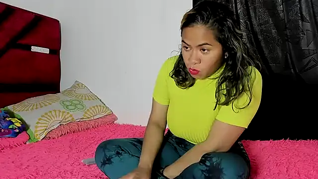 hot lady19 online show from June 9, 8:52 pm