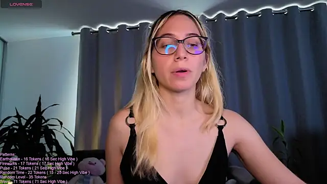  LittleSammy online show from July 23, 6:38 pm
