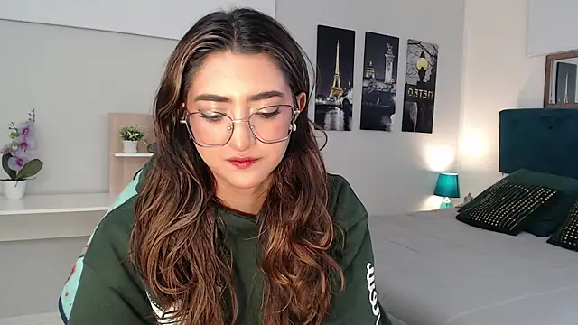 madame lottie online show from October 14, 12:30 pm