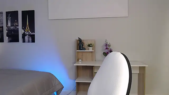 madame lottie online show from September 17, 12:47 pm