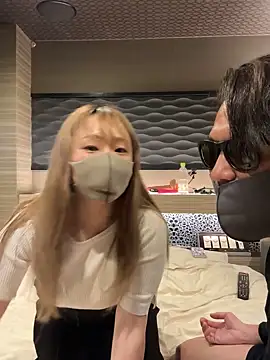 POMUPOMUPURIN2 online show from March 30, 11:21 am