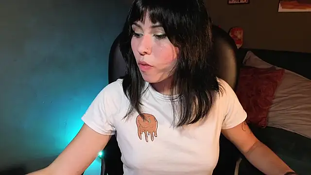 GaiaJoness online show from November 25, 8:20 pm