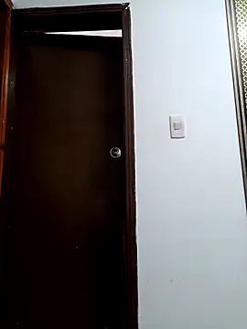 Elowen Clark online show from February 9, 7:05 pm