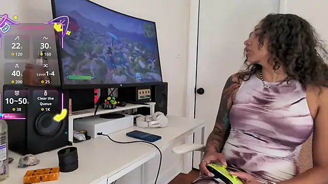 onlystrings online show from February 12, 11:17 pm