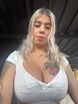 YouCandiSumisa online show from December 5, 6:42 pm