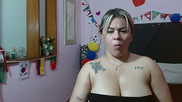 pamela echeverria online show from July 6, 3:14 pm