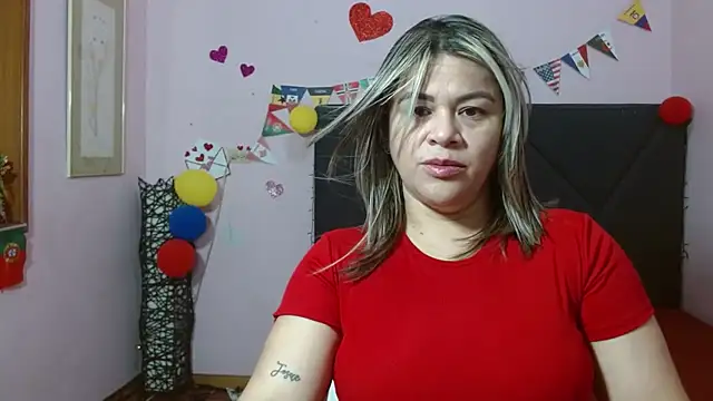 pamela echeverria online show from July 13, 11:33 am