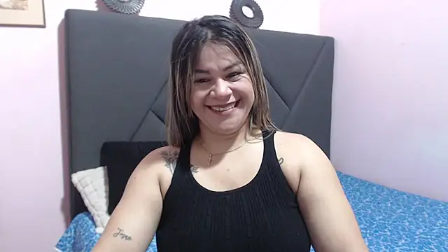 pamela echeverria online show from November 5, 12:10 pm