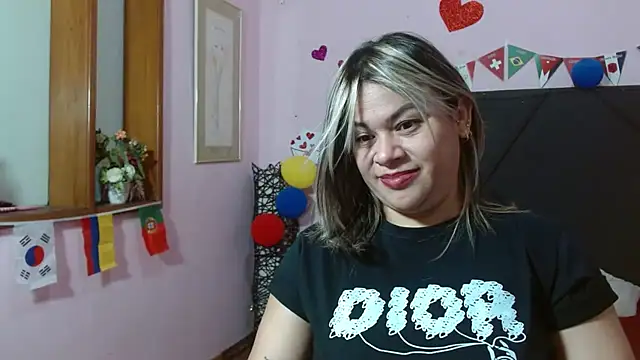 pamela echeverria online show from July 15, 11:37 am
