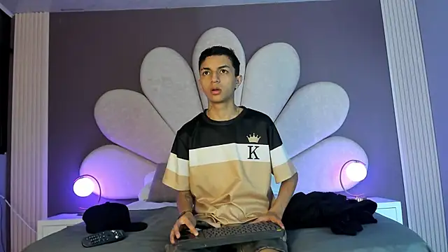 NickandAbby  online show from July 16, 3:44 am