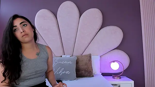Snapshot of NickandAbby_ chatting on October 16, 1:14 pm NickandAbby online show from October 16, 1:14 pm