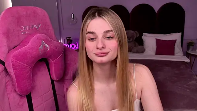 SweetyLicky online show from December 14, 8:03 pm