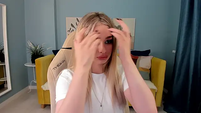 SweetyLicky online show from September 28, 4:12 pm