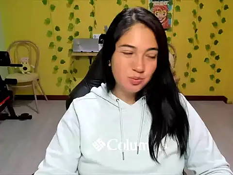 miiaawallace online show from August 7, 5:25 am
