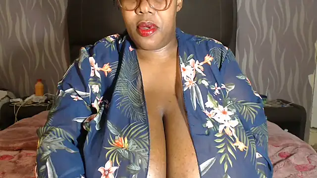 BoobsQueen46K online show from July 8, 3:36 pm