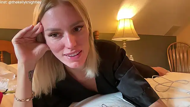 Ohbabykelly online show from July 25, 8:05 pm