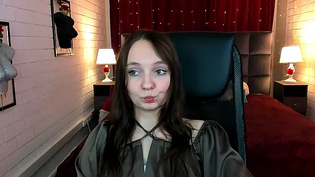 ameliaglamour online show from November 18, 5:36 pm