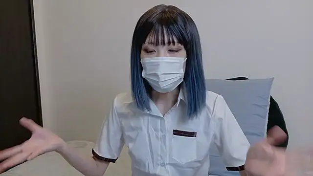 sarina at online show from July 5, 9:37 am