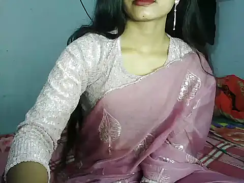 ROSE GOLDE online show from January 6, 4:38 am