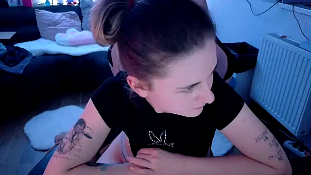 Melly4You online show from July 18, 10:34 pm
