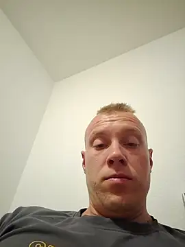 Melly4You online show from September 8, 8:08 pm