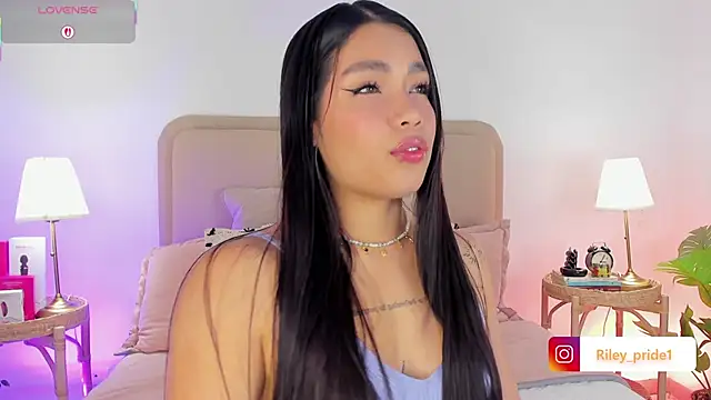Snapshot of Cutie_Riley chatting on September 23, 11:41 am Cutie Riley online show from September 23, 11:41 am