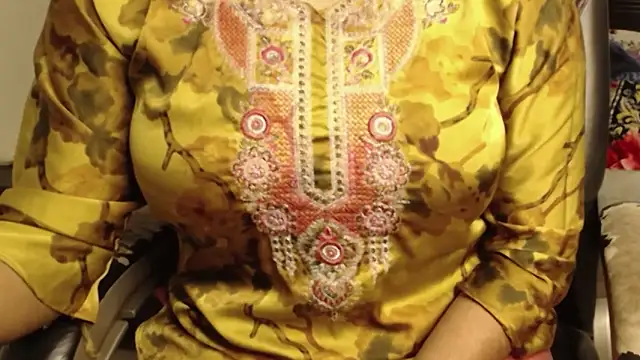 campornlive71 online show from February 11, 3:24 pm