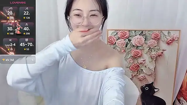 nini a online show from July 6, 9:58 am