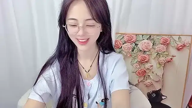 nini a online show from July 17, 11:47 am