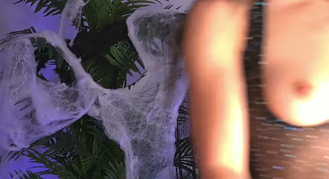 YasminaMoon online show from October 31, 6:15 am