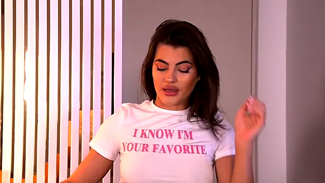 YasminaMoon online show from December 16, 4:29 am