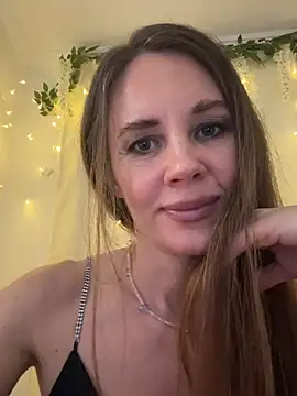 LucieMack online show from February 27, 5:13 pm