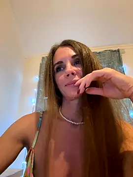 LucieMack online show from September 9, 6:08 pm