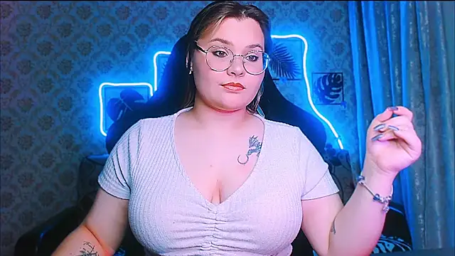 InLoveWithLife26 online show from July 30, 7:26 pm
