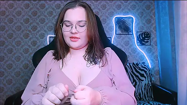 InLoveWithLife26 online show from December 14, 12:11 pm