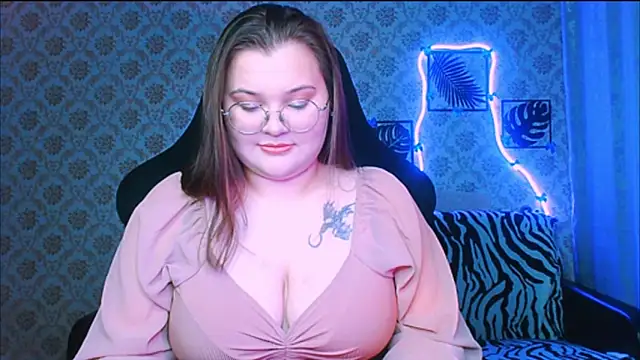 InLoveWithLife26 online show from January 8, 5:39 pm