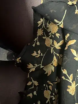 HiddenHoneyLDN online show from February 9, 10:06 am