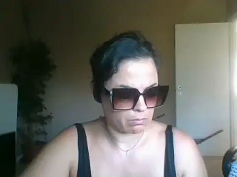 ITALIANASISIXX online show from June 22, 4:37 pm