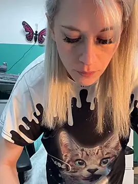 TheRealJessyLey online show from February 5, 8:06 am