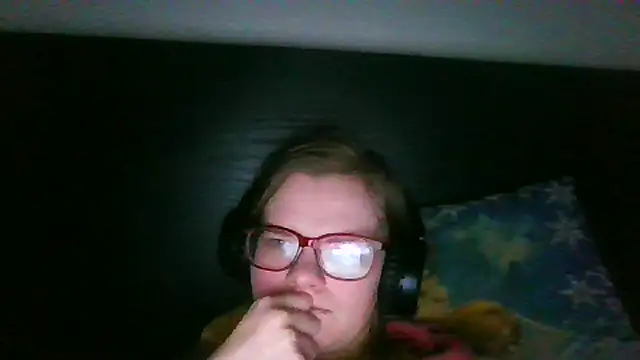 Moonolighta online show from December 22, 1:03 pm