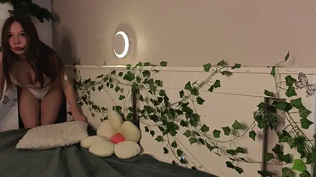 BlushinBloom online show from June 26, 5:52 am