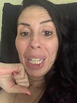 Lhcruz online show from April 23, 1:13 pm