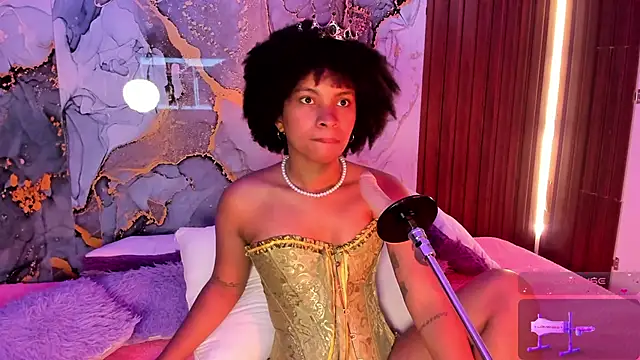 Lolalewis777 online show from November 1, 4:55 pm