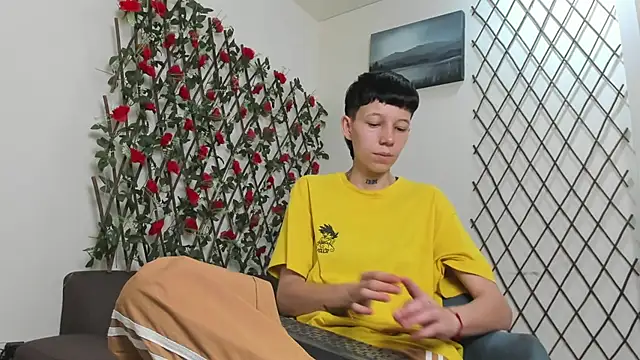 LiamBrown09 online show from July 27, 8:17 pm