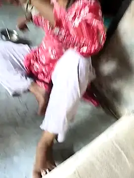 Snapshot of heena3355 chatting on September 27, 2:41 am heena3355 online show from September 27, 2:41 am