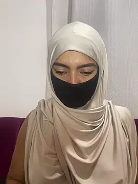 jade nassar online show from July 4, 2:18 am